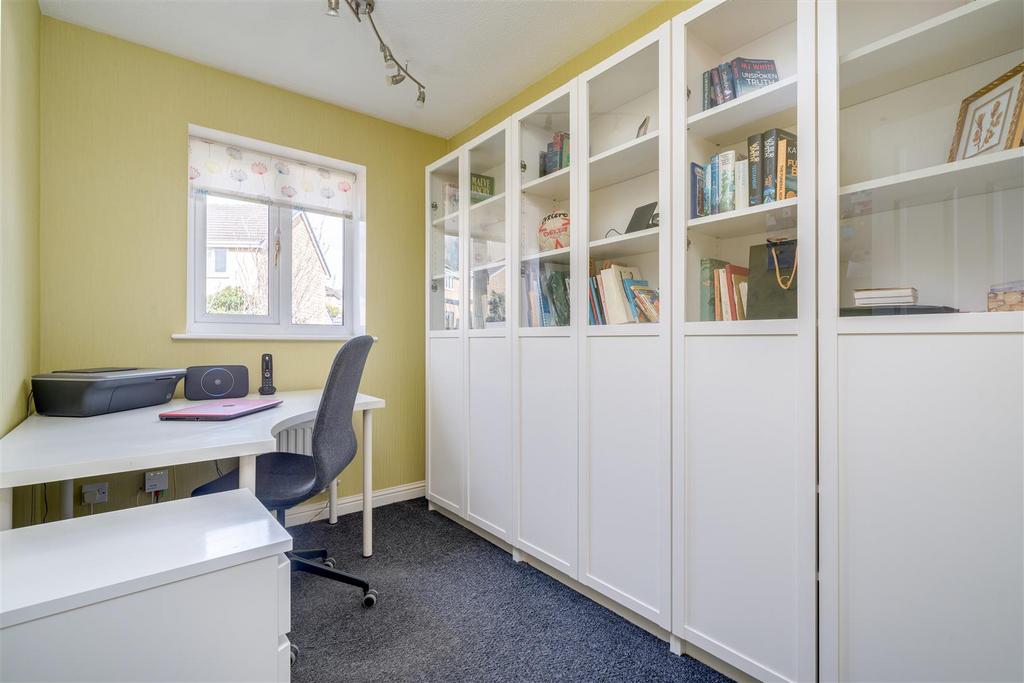 32 Gleneagles Way-3.jpg