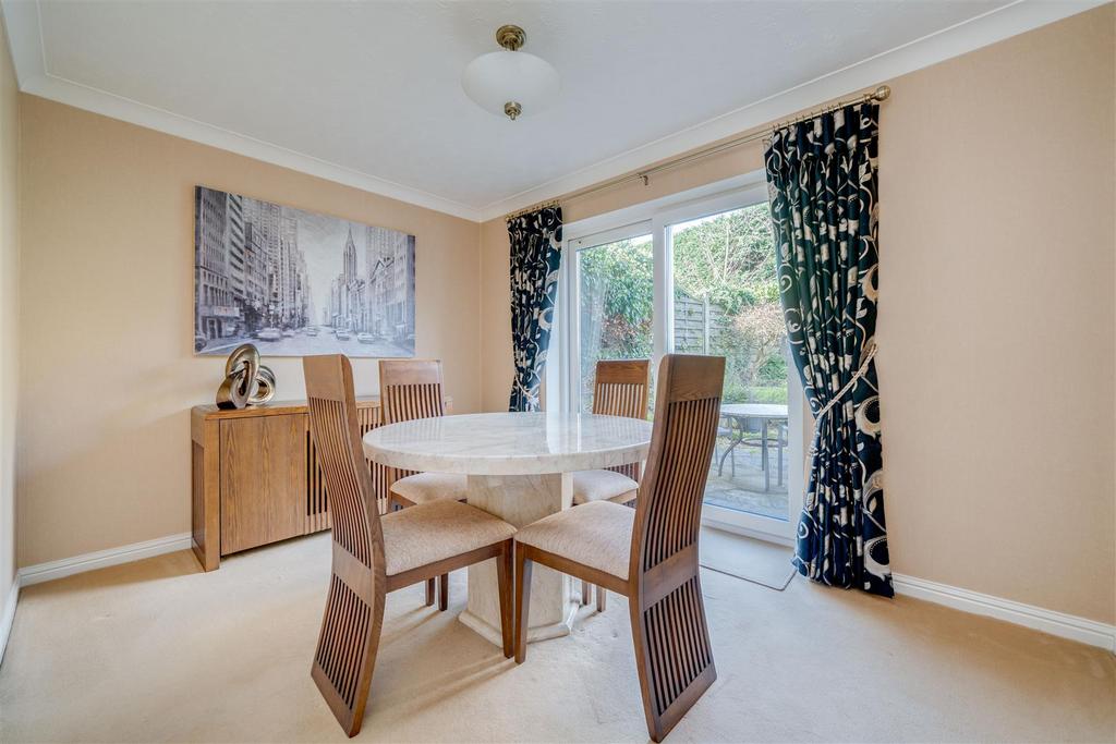 32 Gleneagles Way-5.jpg