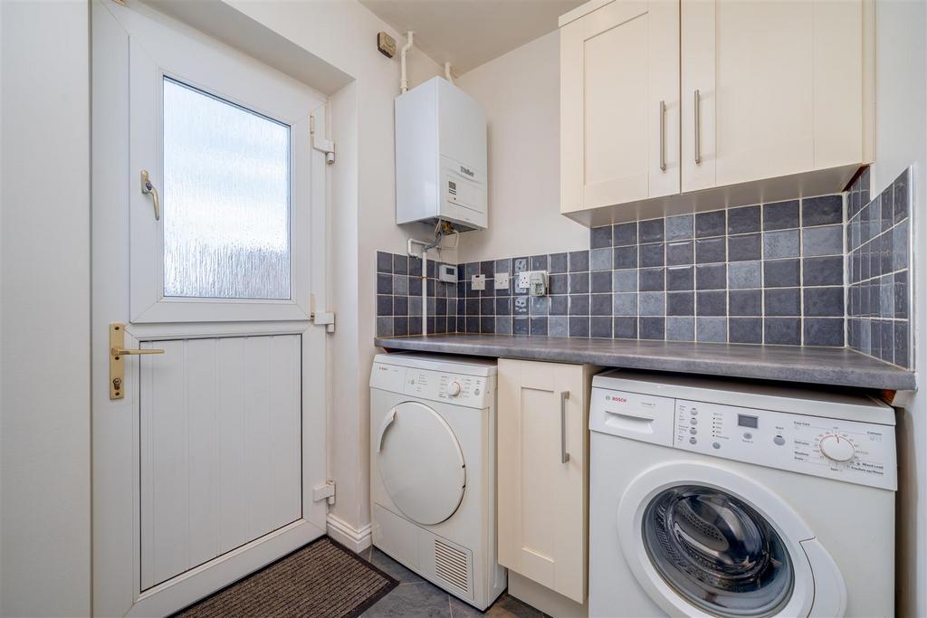 32 Gleneagles Way-6.jpg