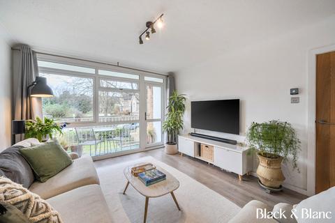 2 bedroom apartment for sale, Brackley Road, Beckenham, BR3