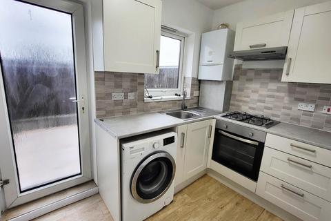 1 bedroom flat to rent, Lincoln Road, ENFIELD