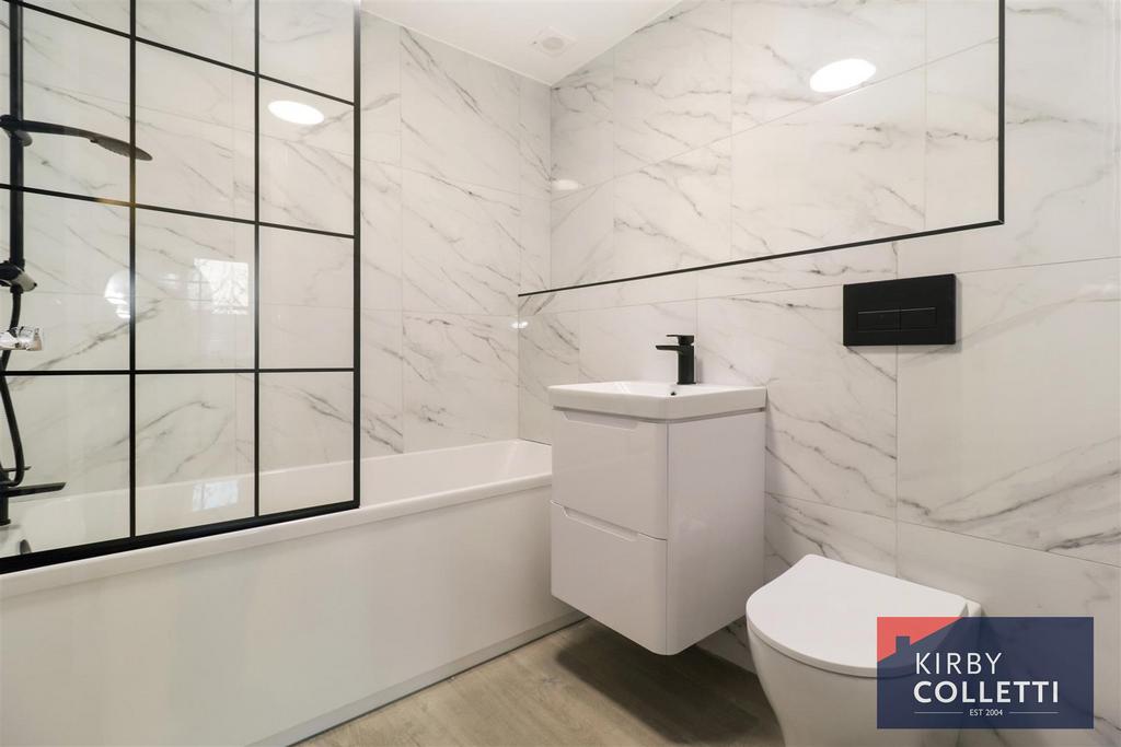 En suite bathroom