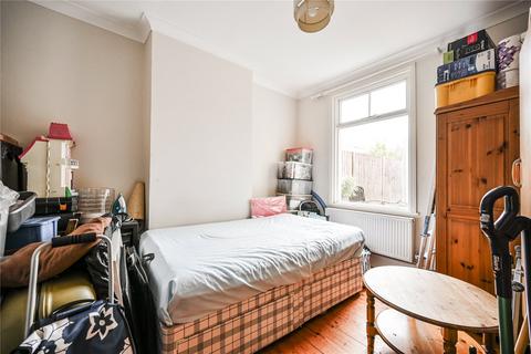 3 bedroom terraced house for sale, Russell Road, London, N13