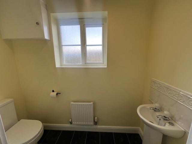 Cloakroom/wc