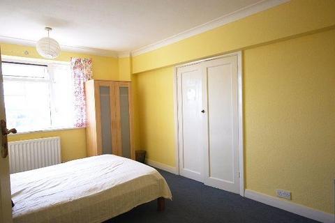 undefined, Ashford Road, Cricklewood