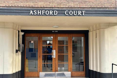2 bedroom flat to rent, Ashford Road, Cricklewood
