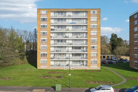 2 bedroom flat for sale, Dove Park,Pinner,HA5 4EE