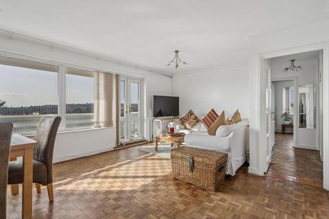 2 bedroom flat for sale, Dove Park,Pinner,HA5 4EE