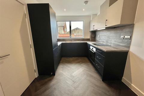 3 bedroom house to rent, Meadow Lane, NOTTINGHAM