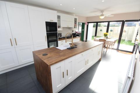 4 bedroom detached house for sale, Victoria Street, Leicester LE19
