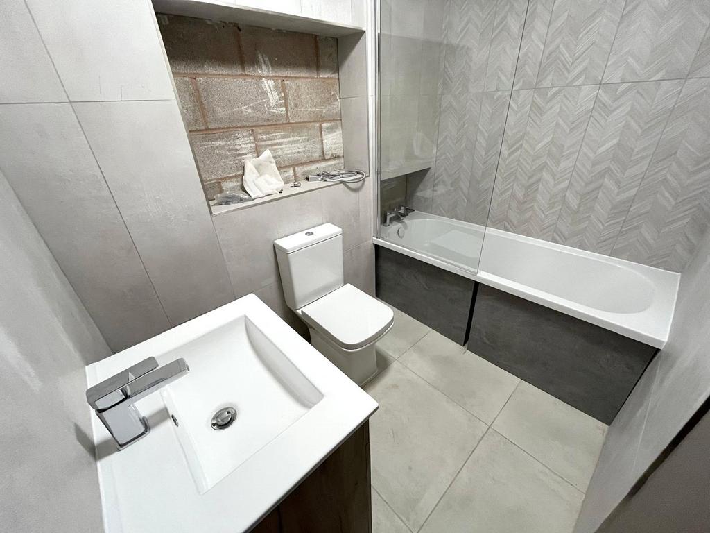 Main Bathroom