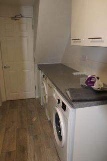 1 bedroom in a house share to rent, Vicarage Road, WATFORD