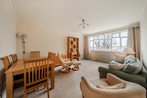 2 bedroom flat for sale, Kingston Hill, Kingston Upon Thames, KT2