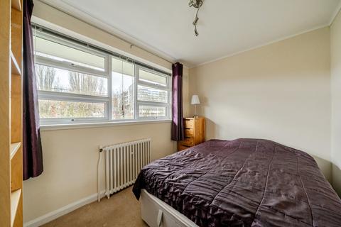 2 bedroom flat for sale, Kingston Hill, Kingston Upon Thames, KT2