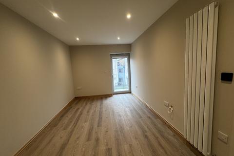 1 bedroom flat to rent, Selkirk Drive, Oakridge Park, MILTON KEYNES