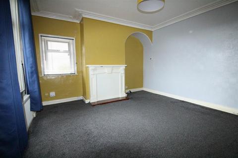 3 bedroom end of terrace house for sale, Worthing Head Road, Wyke, Bradford