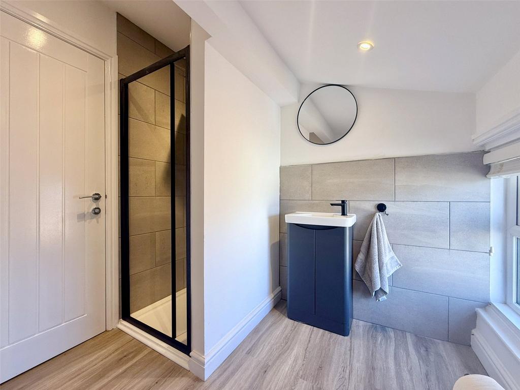Bedroom 6 En-Suite