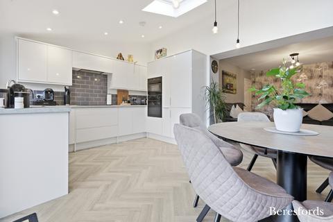 undefined, Southdown Road, Hornchurch, RM11