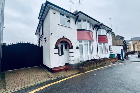 Watford Field Road, WATFORD