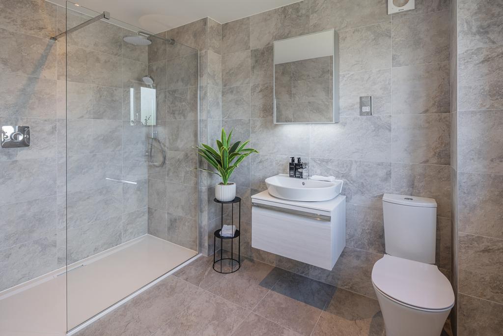 En suite in the Lincoln 3