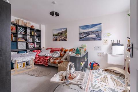 2 bedroom semi-detached house for sale, Howes Road, Bradwell
