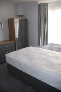 1 bedroom in a house share to rent, Vicarage Road, WATFORD