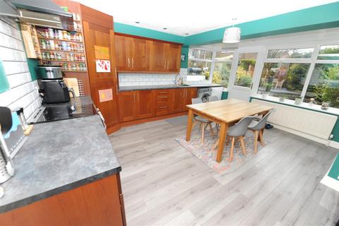 3 bedroom semi-detached house for sale, Fourlands Crescent, Idle BD10