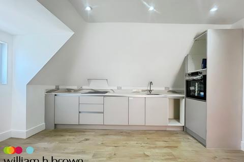2 bedroom apartment to rent, 164a London Road, Romford