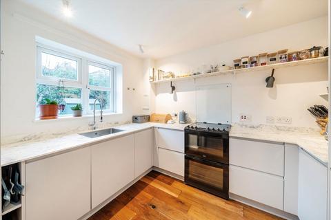 1 bedroom end of terrace house for sale, Cornwallis Square, London N19