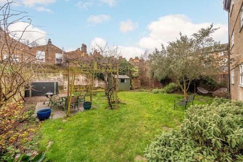 1 bedroom end of terrace house for sale, Cornwallis Square, London N19