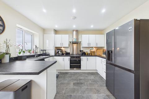 4 bedroom semi-detached house for sale, Hollyhock Way, Paignton