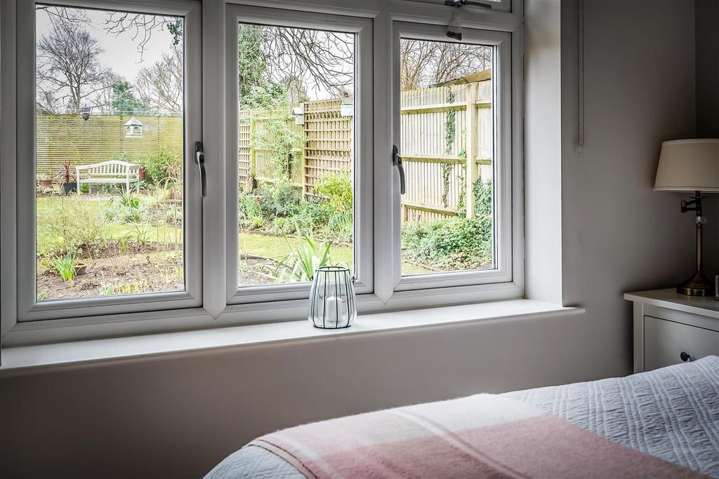 1 B-Roebuck-Close-9.jpg