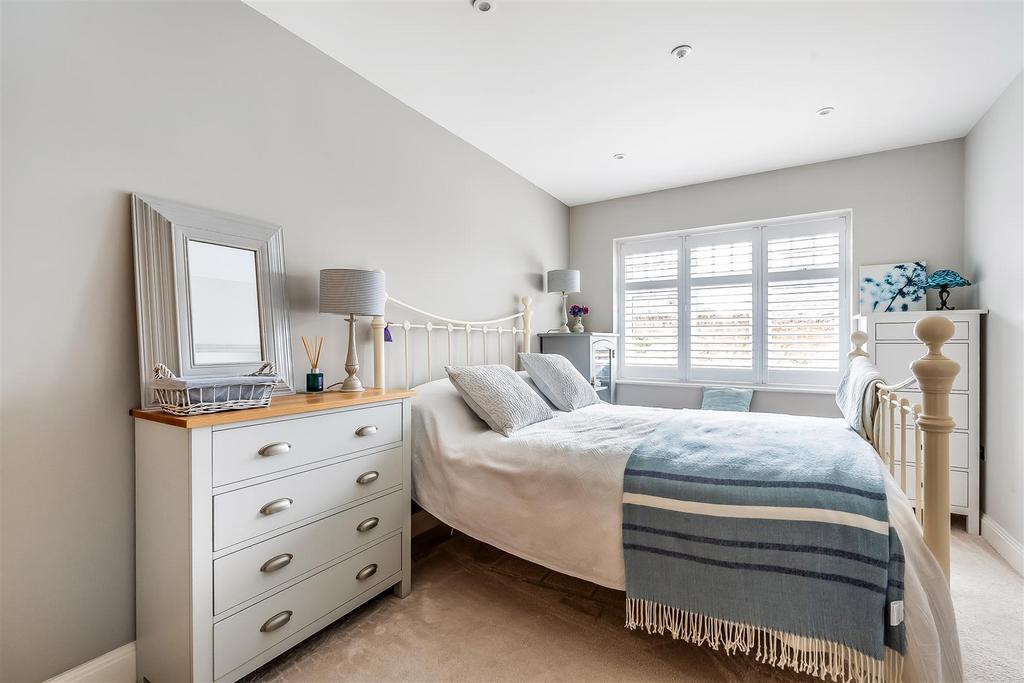 1 B-Roebuck-Close-20.jpg