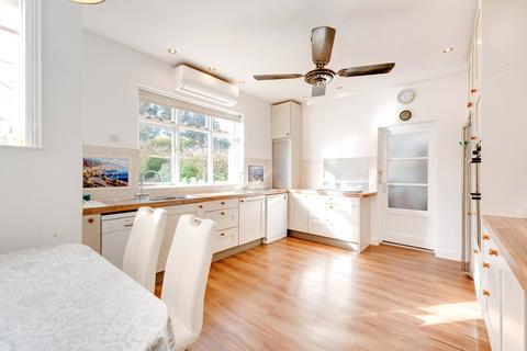6 bedroom semi-detached house for sale, Arden Road, London, N3