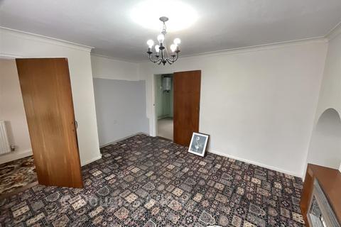 3 bedroom semi-detached house for sale, Burnt House Lane, Ingatestone, Essex