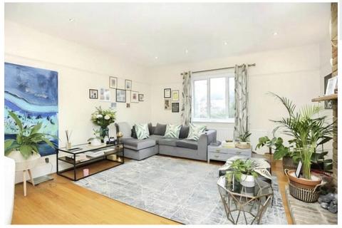 2 bedroom flat to rent, Granville Grove, London SE13