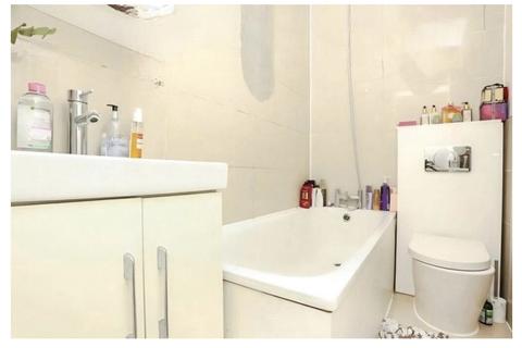 2 bedroom flat to rent, Granville Grove, London SE13