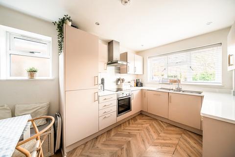 3 bedroom semi-detached house for sale, Staines Road East, Sunbury-On-Thames, TW16