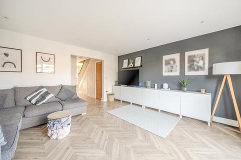 undefined, Staines Road East, Sunbury-On-Thames, TW16