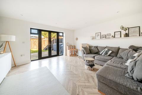 undefined, Staines Road East, Sunbury-On-Thames, TW16