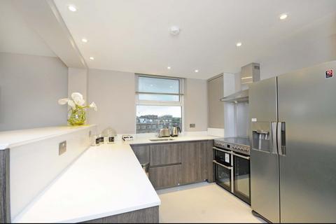 3 bedroom apartment to rent, St. Johns Wood Park, London NW8