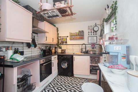 2 bedroom flat for sale, Leegrange Road, Manchester M9