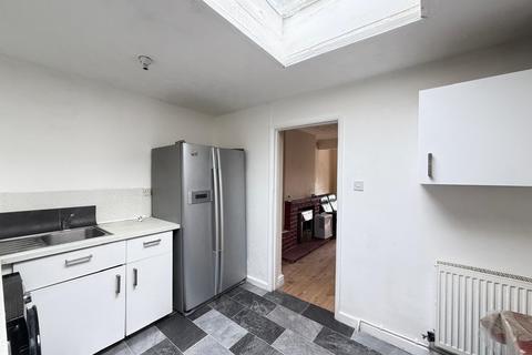 2 bedroom house to rent, Manchester Road, Swindon, SN1