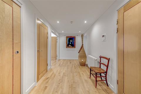 3 bedroom apartment for sale, Petersham Road, Richmond, Surrey, TW10
