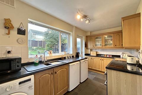 3 bedroom detached house for sale, Broadway Avenue, Halesowen