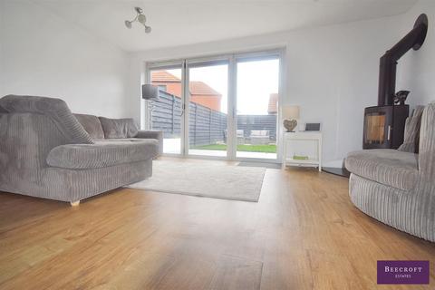 3 bedroom semi-detached house for sale, Cygnet Drive, Mexborough