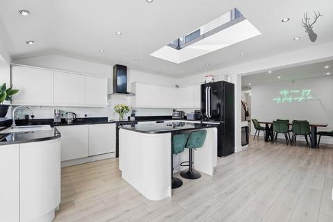 4 bedroom semi-detached house for sale, New Farm Drive, Romford, RM4