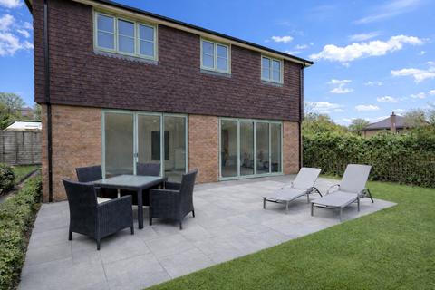 undefined, New Road, Guildford GU4