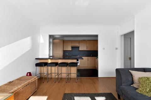 2 bedroom flat for sale, Wimbledon Park Side, London