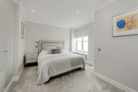 undefined, Cadogan Square, London SW1X